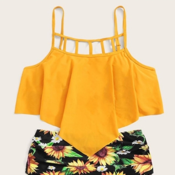 SHEIN Other - XL ruffle flowy bathing suit top